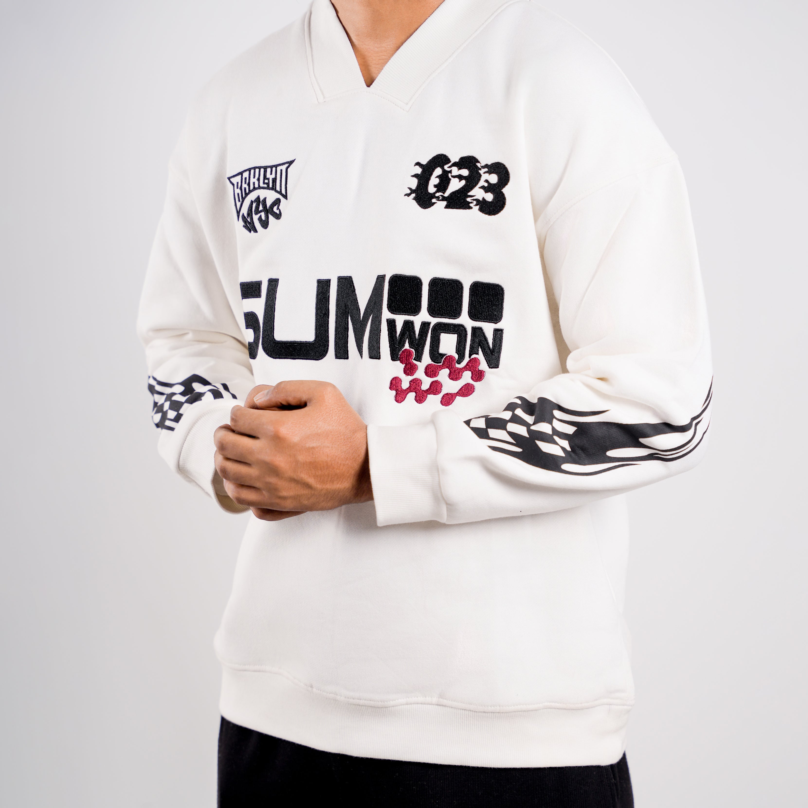 Faachu White Sumon Sweat Shirt